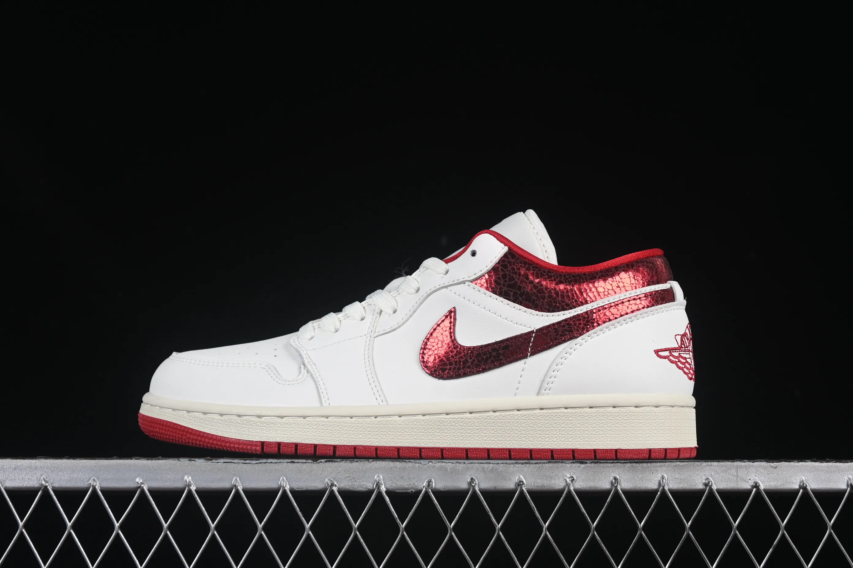 All categories Air Jordan Jordan series basketball shoes Air Jordan 1 Low Air Jordan 1 Low AJ1 Joe 1 white and red low-top cultural and casual sneakers HJ9338-106